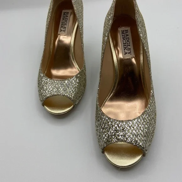 Badgley Mischka Gold Glitter Peep Toe Wedge Shoes Size 5.5